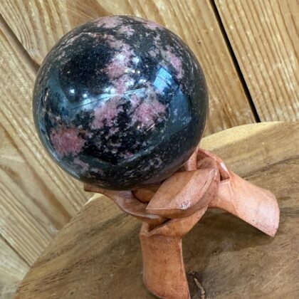 Sphère en Rhodonite